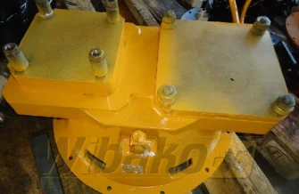 Reduktor pomp Liebherr L551 