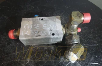 Zestaw zaworów Case 821C 