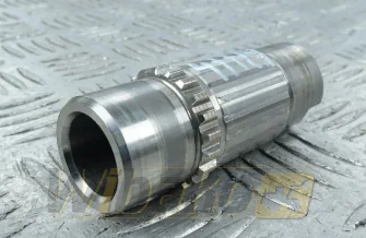 Sworzeń koła zębatego pompy zębatej Volvo TD73 4771571