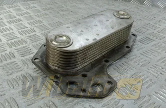 Chłodniczka oleju Silnika Mercedes OM906LA A0001802765/A0001806765