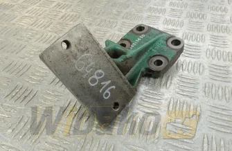 Łapa silnika przód Perkins 38313631