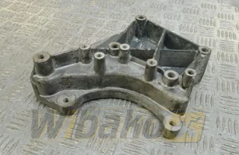 Wspornik alternatora Deutz 04901808