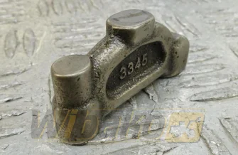 Mostek dźwigni zaworowych Deutz 04900813