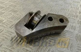 Łapa silnika tył, prawa do silnika Deutz F3L1011 