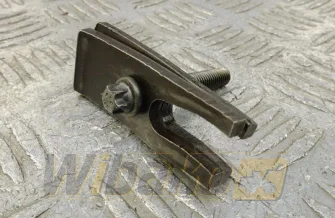 Uchwyt wtryskiwacza Deutz 04201666