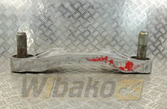 Łapa silnika przód do silnika Cummins NT250 83168