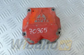 Pokrywa obudowy klawiatury do silnika Deutz 1015 04221511RY