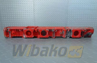 Kolektor ssący do silnika Deutz BF6M1013 04205488
