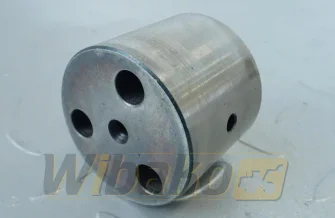 Sworzeń koła zębatego pośredniego Kubota 1C010-24250