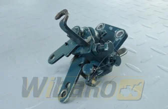 Regulator gazu do silnika Kubota D722 1G023-57005