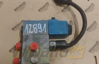 Zestaw zaworów Vickers DG4V342AVMKUP4D3H760EN38 E-1