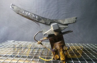 Pedał Liebherr VG72/3L01 9265508 004