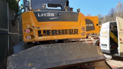 Montaż pompy hydraulicznej w Liebherr L30 LH35 – praktyczne porady z placu budowy