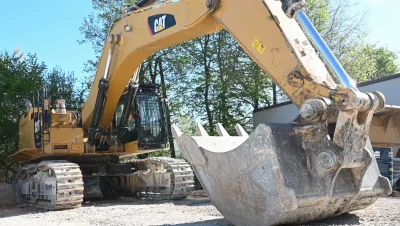 Jak przebiegła naprawa 70-tonowego kolosa? Caterpillar 374F w naszym warsztacie